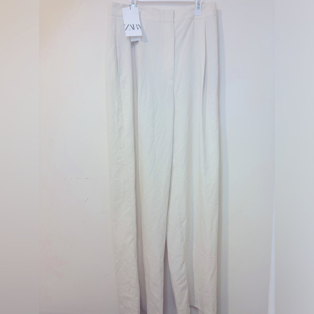 ZARA NWT size Large cream relaxed fit business casual pants
